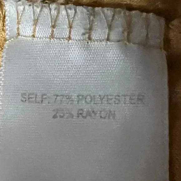 Rose and Olive Top Size Small This versatile and playful top is an ideal… - Picture 4 of 4